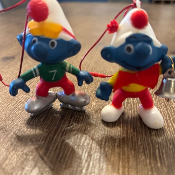 RARE 1970s SMURF Ice Skater & Bell Holiday Figurines Peyo S.E.P.P. Alderbrook - Picture 1 of 9